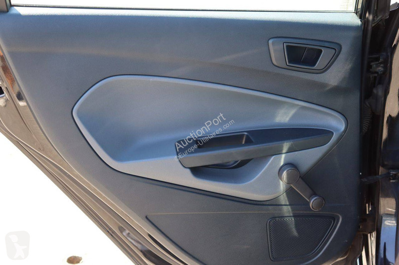 عربة نفعية Ford