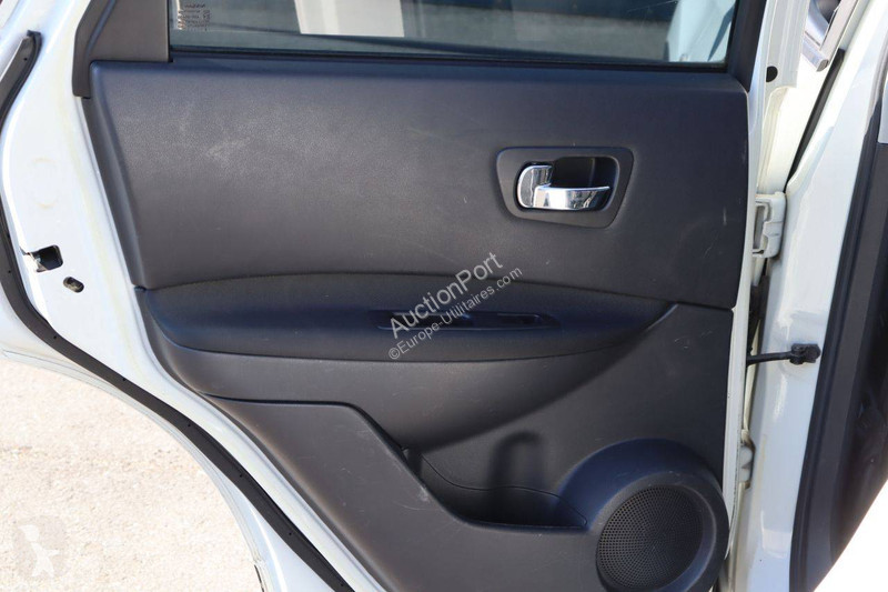 Samochód dostawczy Nissan acenta + navi QASHQAI