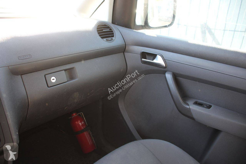 Furgoneta Volkswagen Kombi Maxi