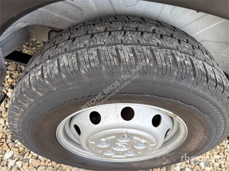 Véhicule utilitaire Opel 2.2