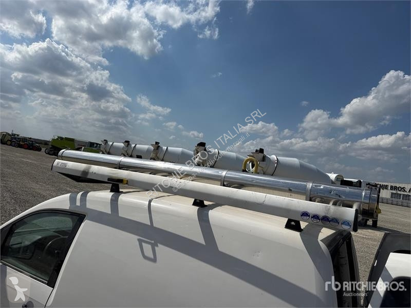 Комерційні автомобілі Volkswagen Cargo Van