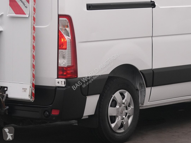 Furgoneta Renault 135PK
