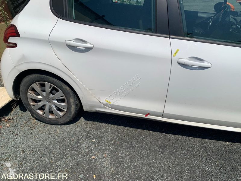 Véhicule utilitaire Peugeot 208