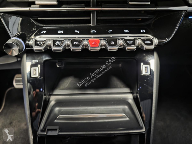 Véhicule utilitaire Peugeot 1.2i PureTech 12V -...