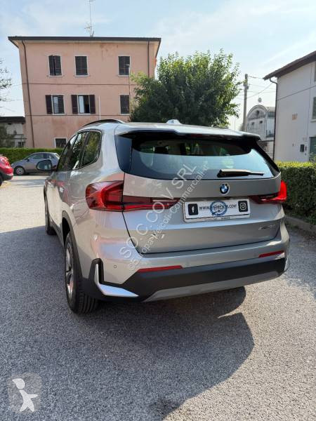 Véhicule utilitaire BMW