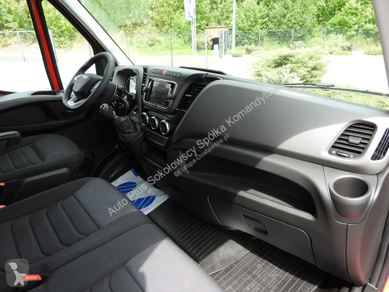 Samochód dostawczy Iveco 35S18 DAILY