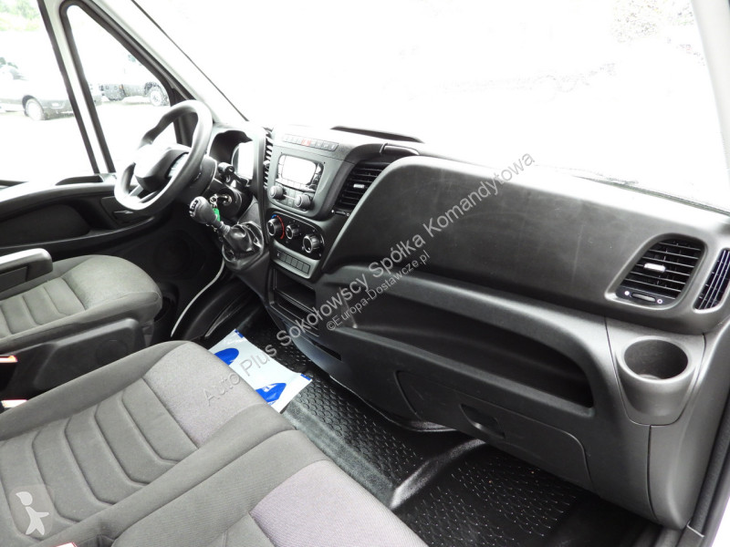 Furgoneta Iveco 35S18 DAILY