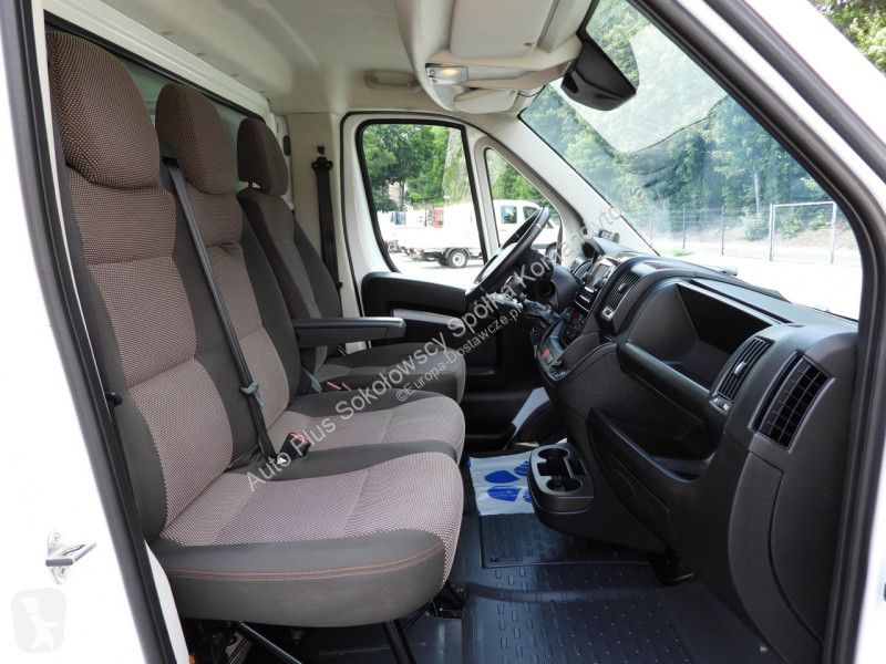 Samochód dostawczy Peugeot  BOXER