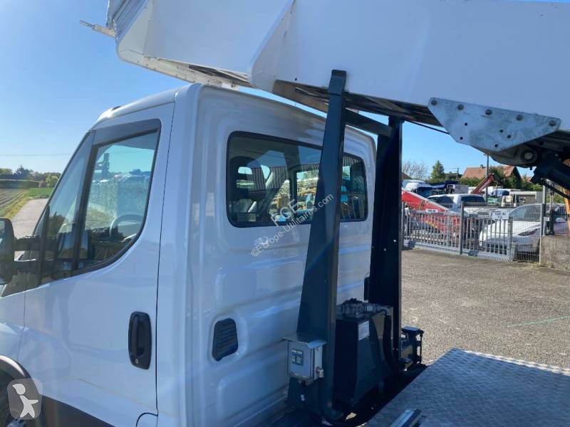 عربة نفعية Iveco