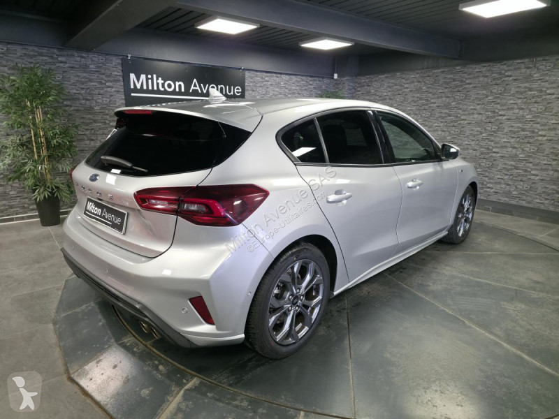 Véhicule utilitaire Ford FOCUS 1.0 EcoBoost...