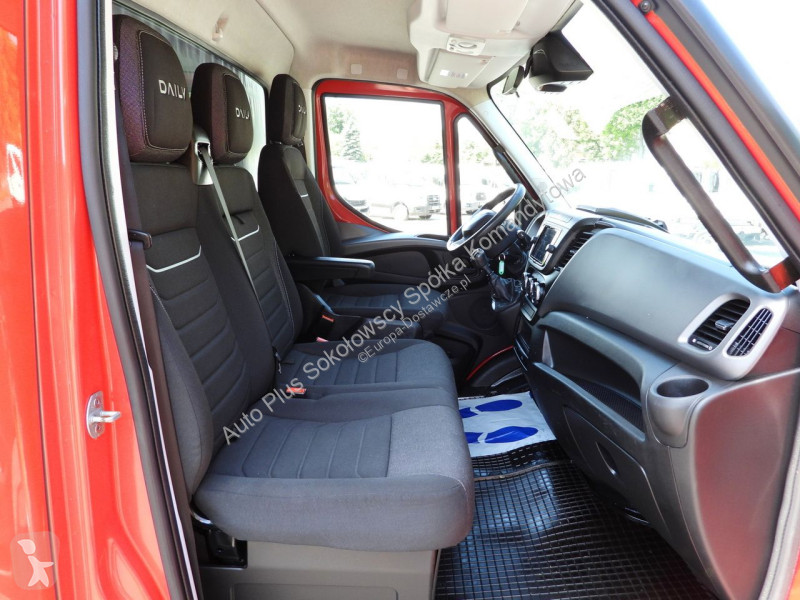 Veicolo commerciale Iveco 50C18 DAILY