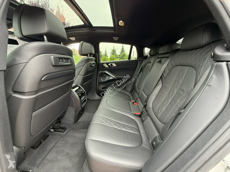 Samochód dostawczy BMW X6