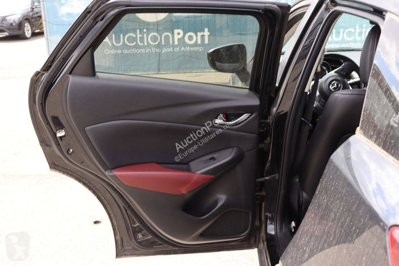 Samochód dostawczy Mazda  CX3