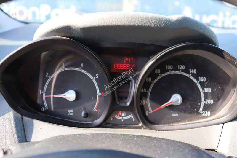 عربة نفعية Ford