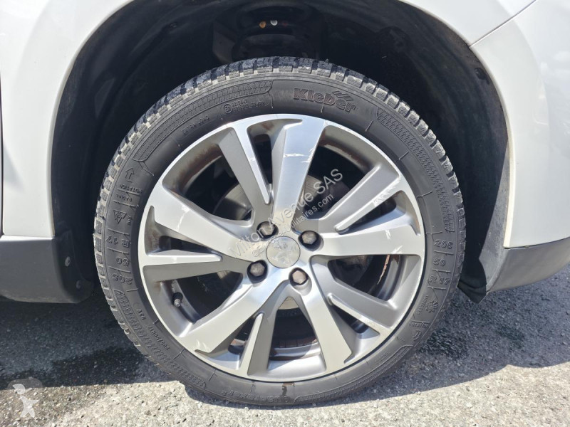 Véhicule utilitaire Peugeot 2008 1.6 e-HDi FAP...