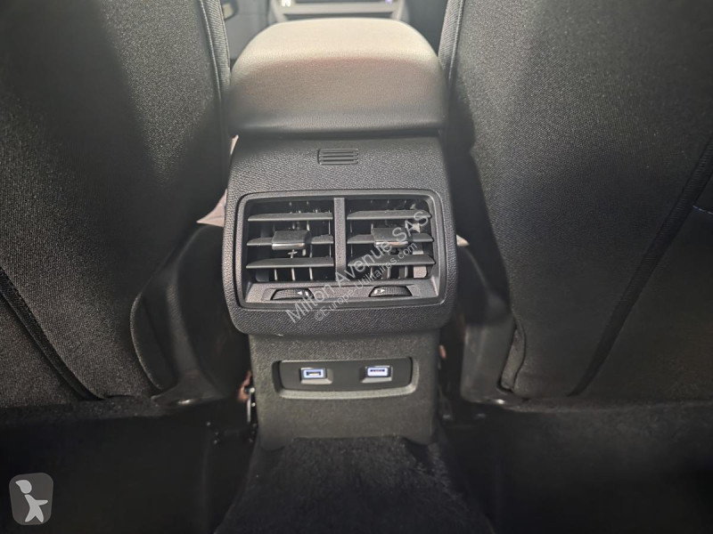 Véhicule utilitaire Citroën C4 X ë-136  E-Séries