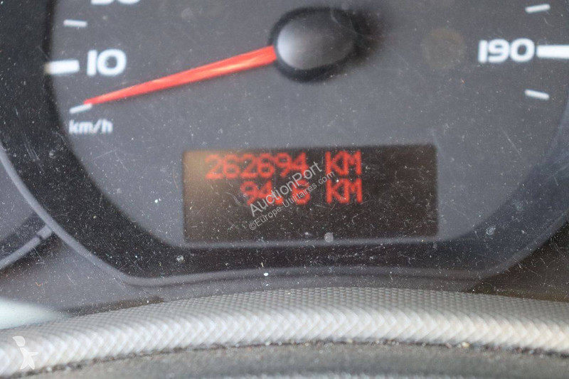 عربة نفعية Renault