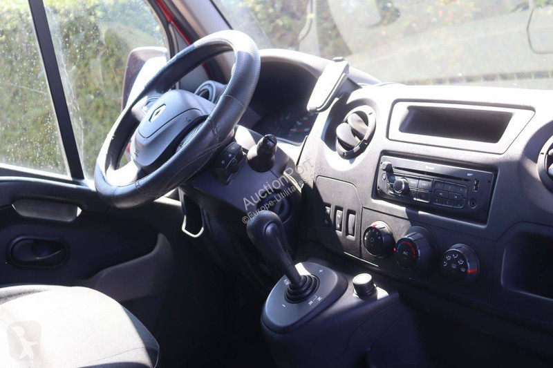 عربة نفعية Renault