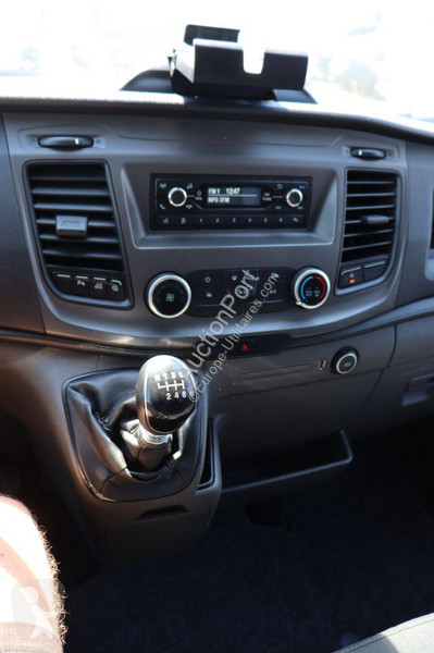 Véhicule utilitaire Ford