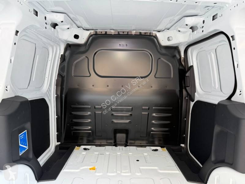 Комерційні автомобілі Ford