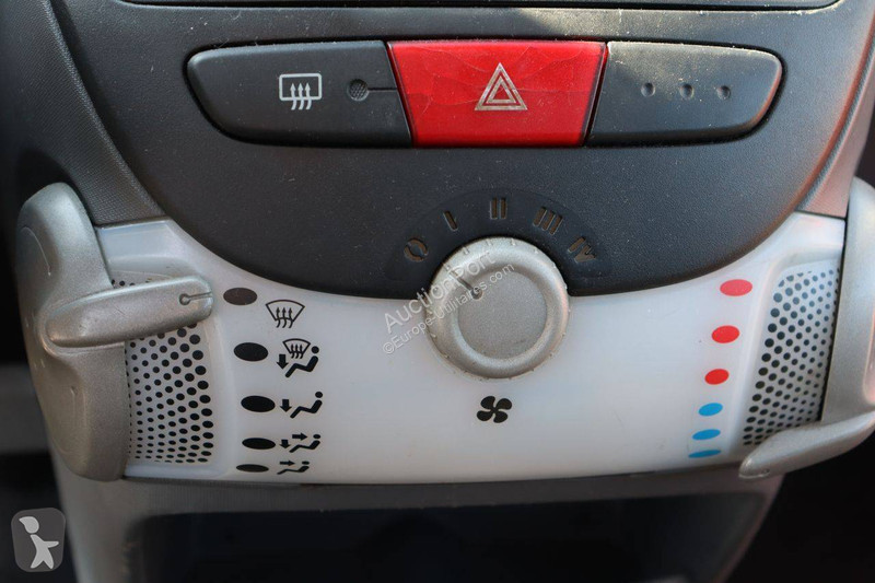 Véhicule utilitaire Peugeot