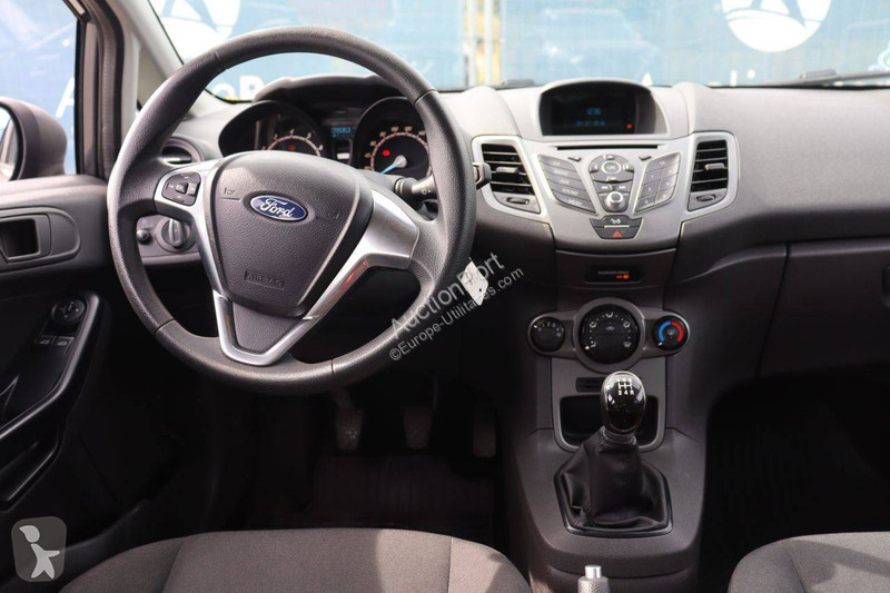 Véhicule utilitaire Ford