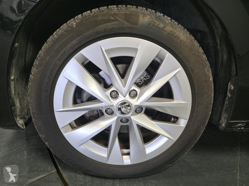 Véhicule utilitaire Skoda OCTAVIA Combi 2.0 TDI...