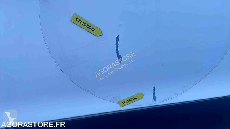 Комерційні автомобілі Peugeot PARTNER