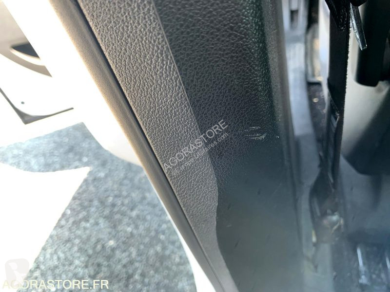 Véhicule utilitaire Peugeot RIFTER