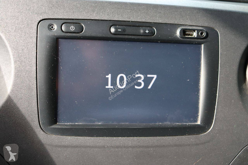 Véhicule utilitaire Nissan