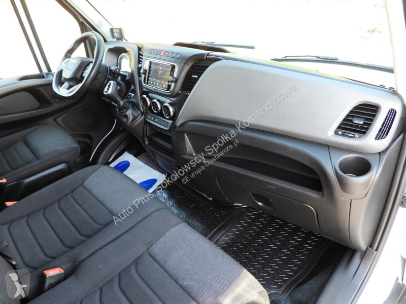 Véhicule utilitaire Iveco 35S16 DAILY