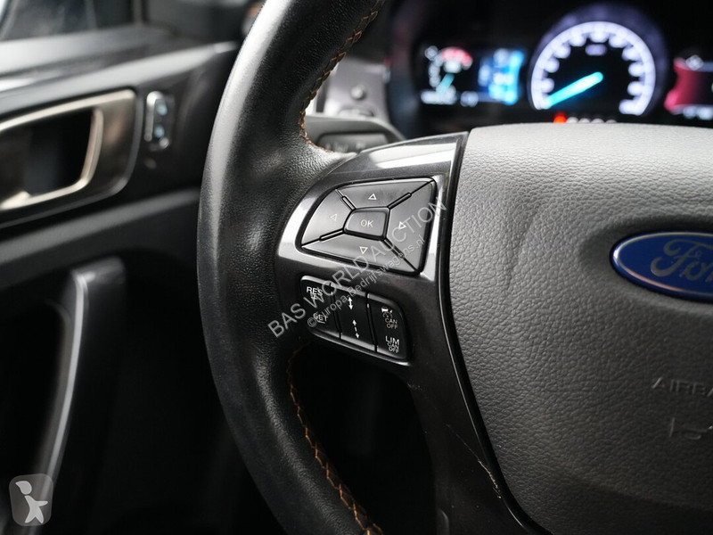 Véhicule utilitaire Ford 210pk