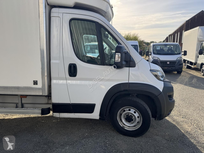 Fiat DUCATO CAISSE 20M3 + HAYON 3T5 MAXI 2.2...