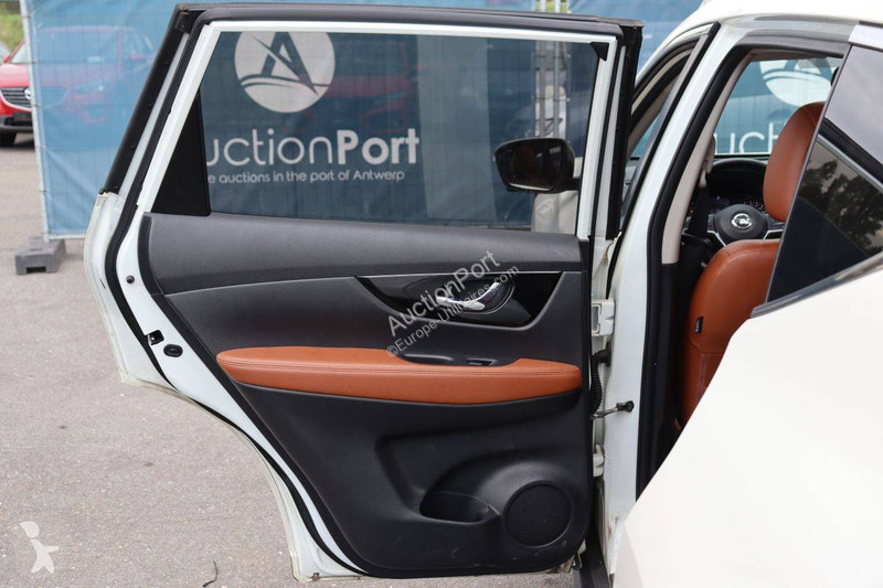 Nissan  van