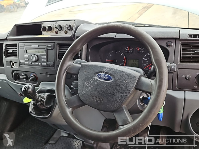 Véhicule utilitaire Ford
