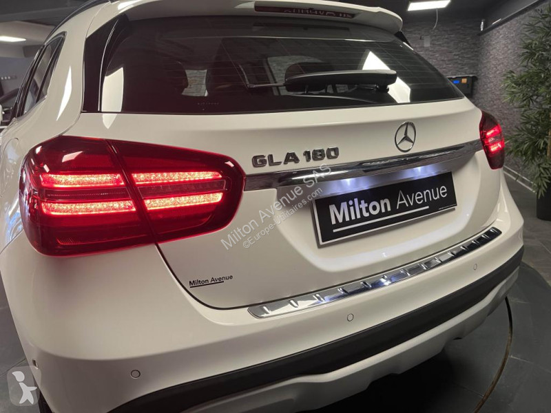 عربة نفعية Mercedes GLA 180  Inspiration