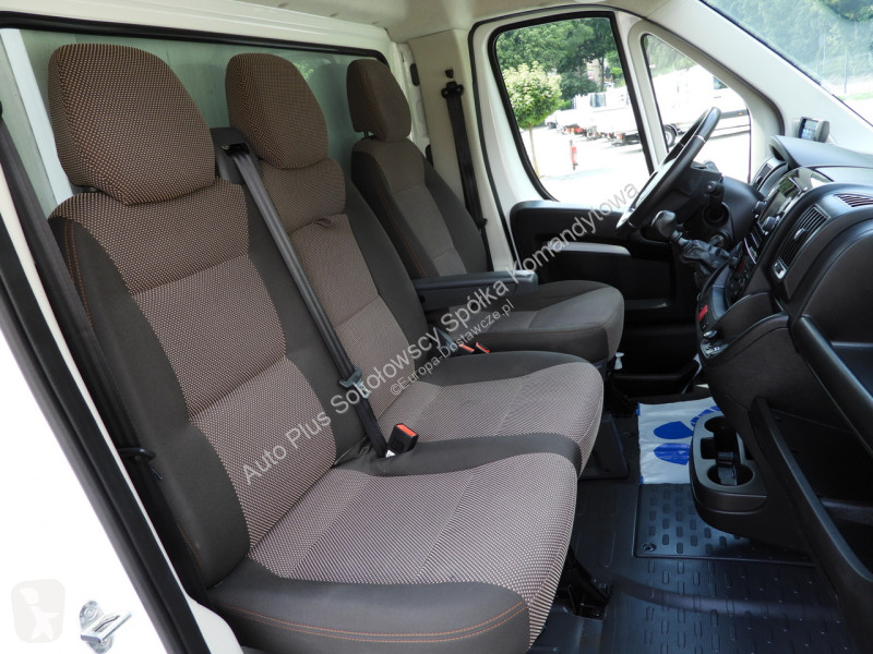 Samochód dostawczy Peugeot  BOXER