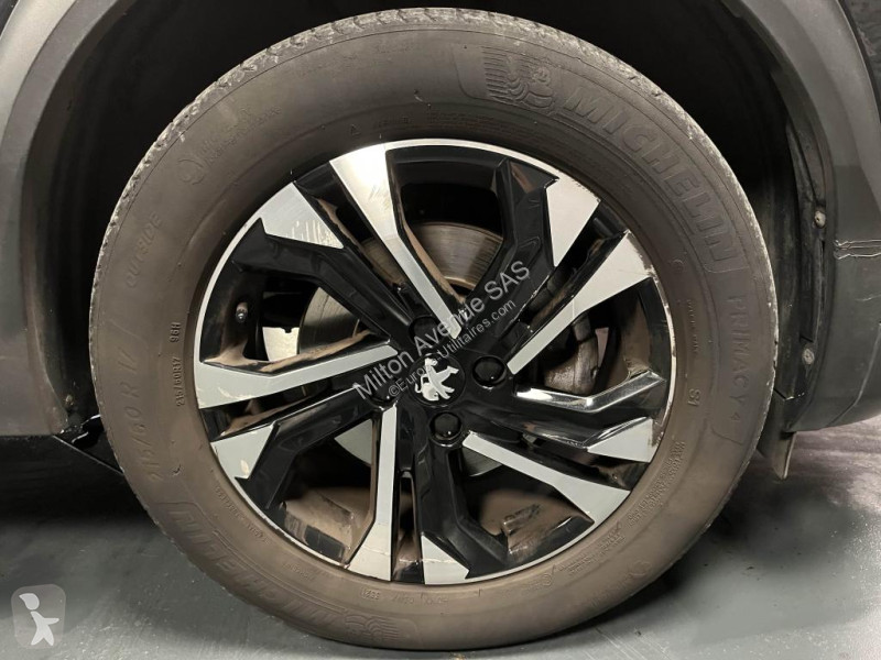 عربة نفعية Peugeot 2008 1.5 BlueHDi - 130 - BV...