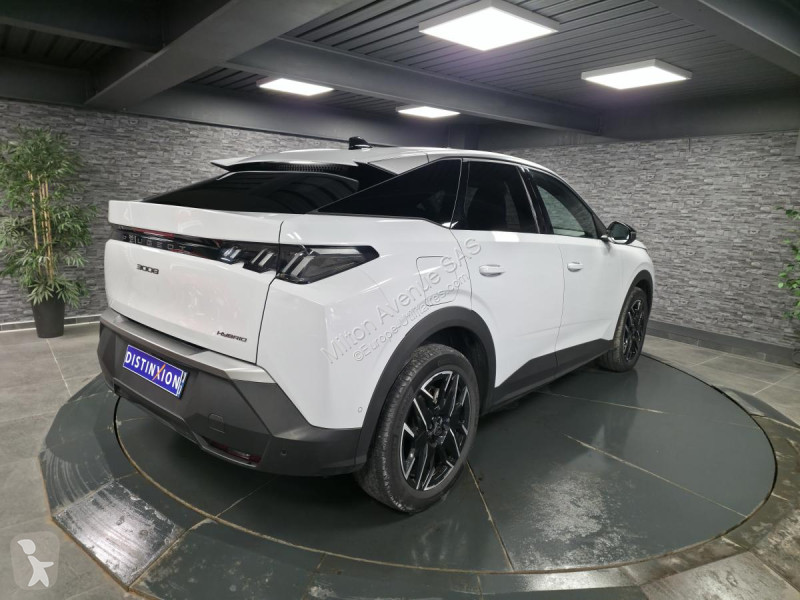 Samochód dostawczy Peugeot 3008 1.2i Hybrid...