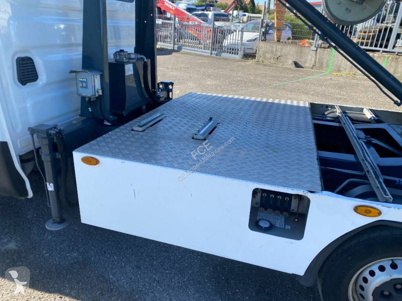 عربة نفعية Iveco