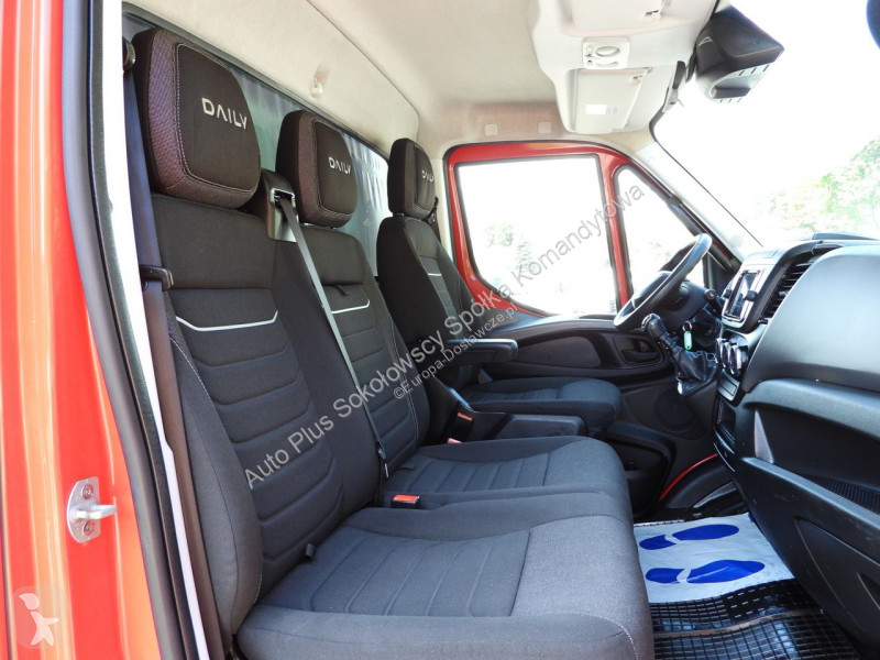 Veicolo commerciale Iveco 50C18 DAILY