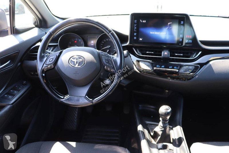 Autoutilitară Toyota