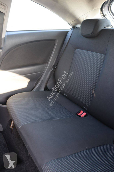 عربة نفعية Opel
