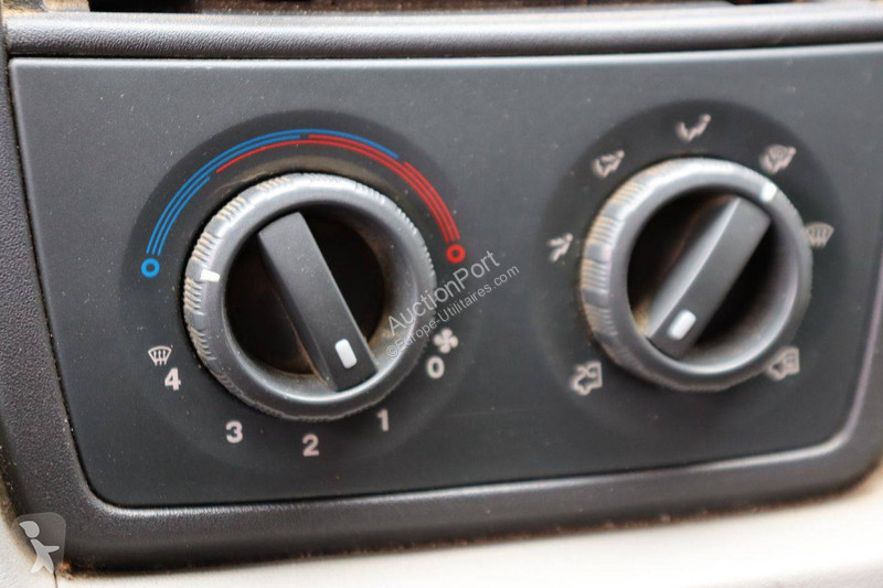 Véhicule utilitaire Peugeot
