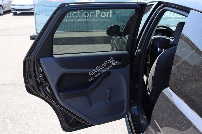 عربة نفعية Ford