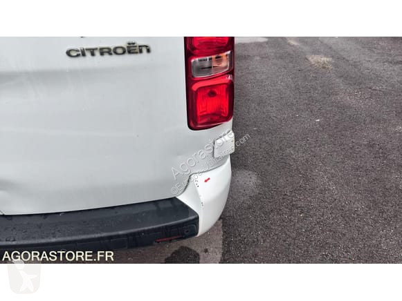 Véhicule utilitaire