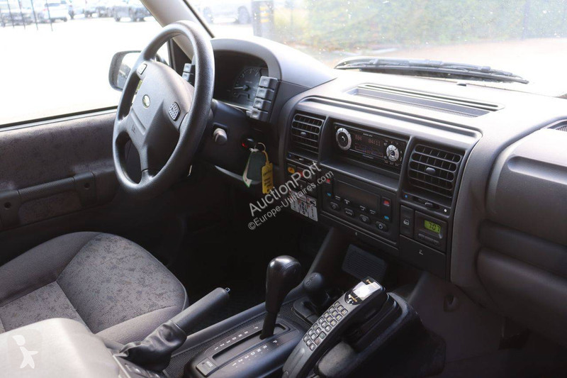 Véhicule utilitaire Land Rover V8