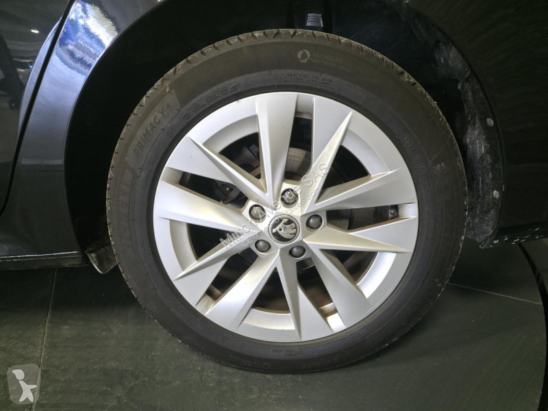 Véhicule utilitaire Skoda OCTAVIA Combi 2.0 TDI...