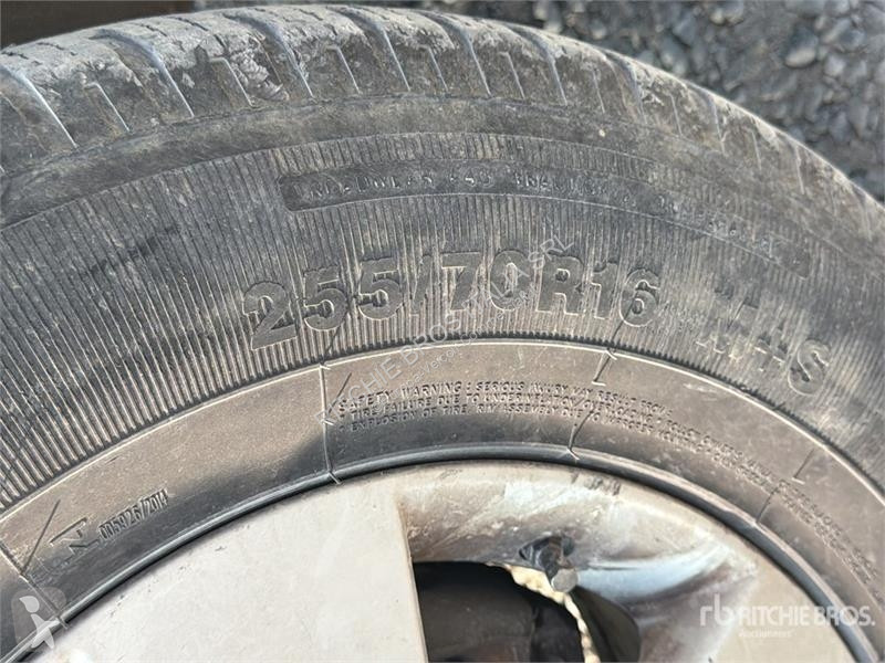 Комерційні автомобілі Nissan