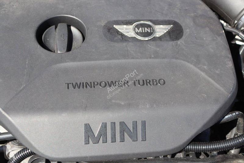 Mini  van
